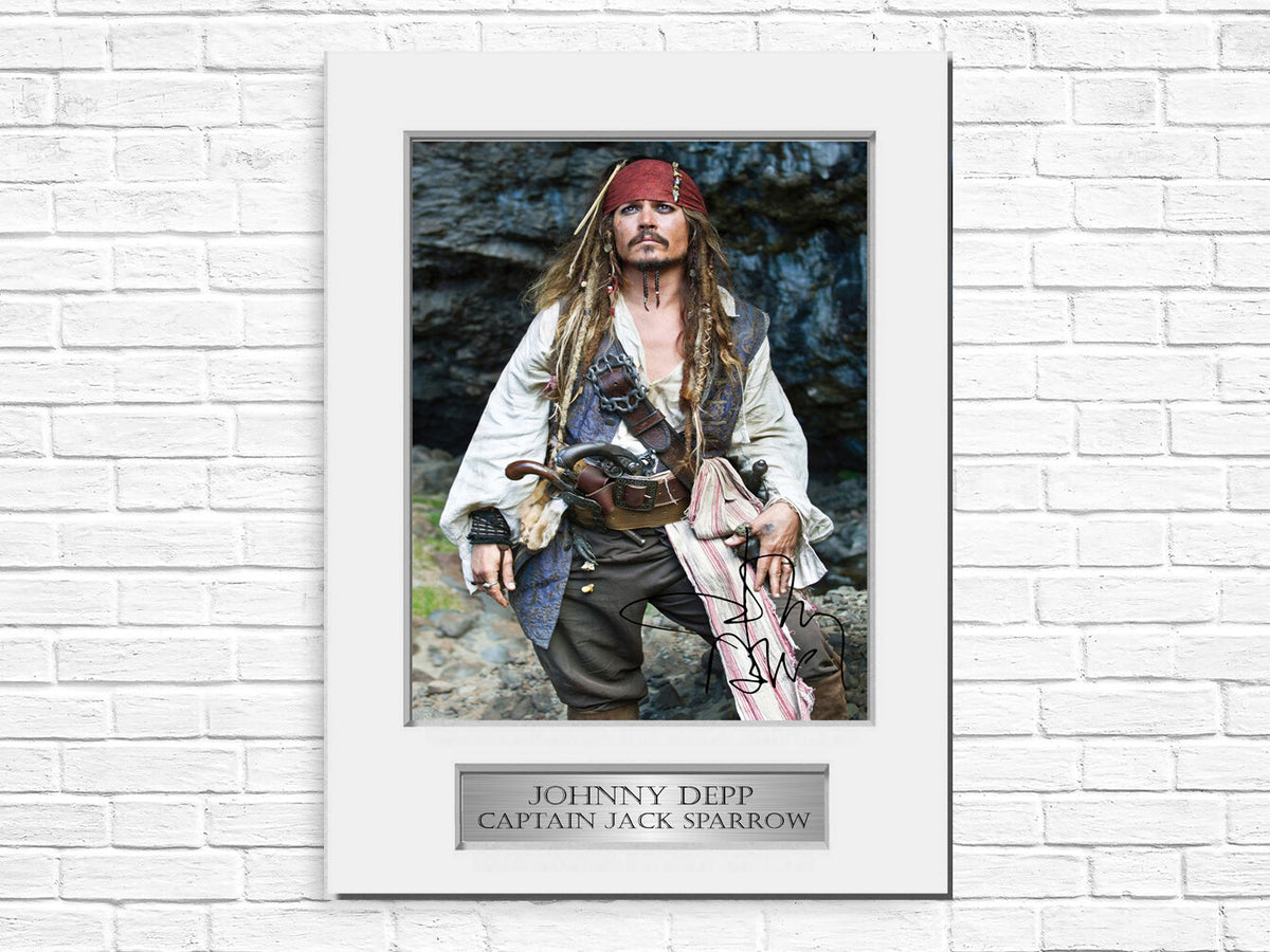 Johnny Depp Captain Jack Sparrow Signed Photo Display Mount A4