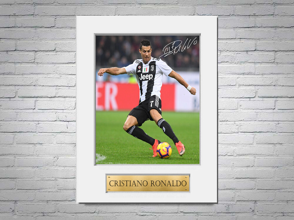 Cristiano Ronaldo Juventus A4 Printed Signed Photo Display Mount Gift