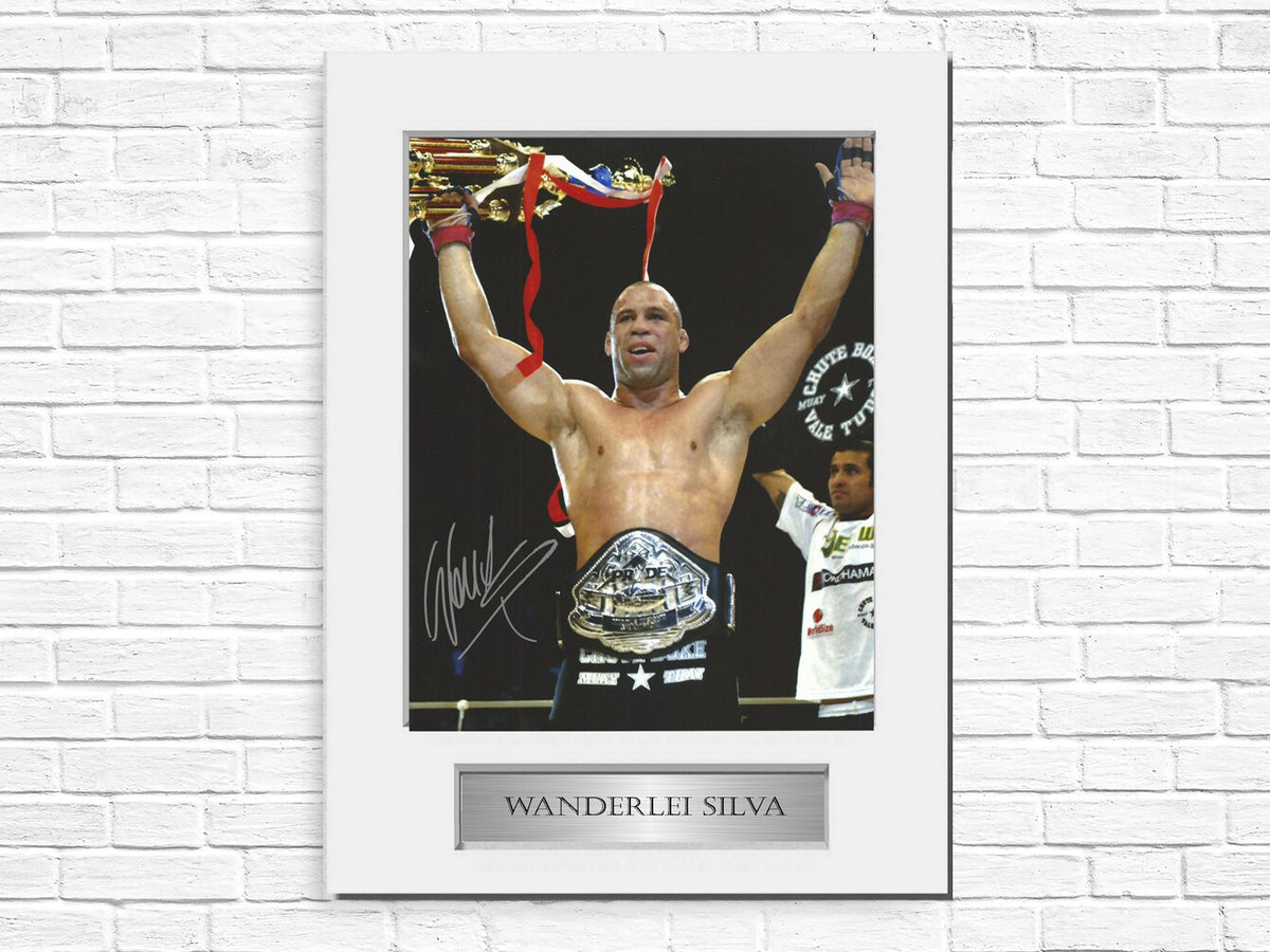 Wanderlei Silva MMA UFC Fighter Signed Autograph Photo Display Mount Gift
