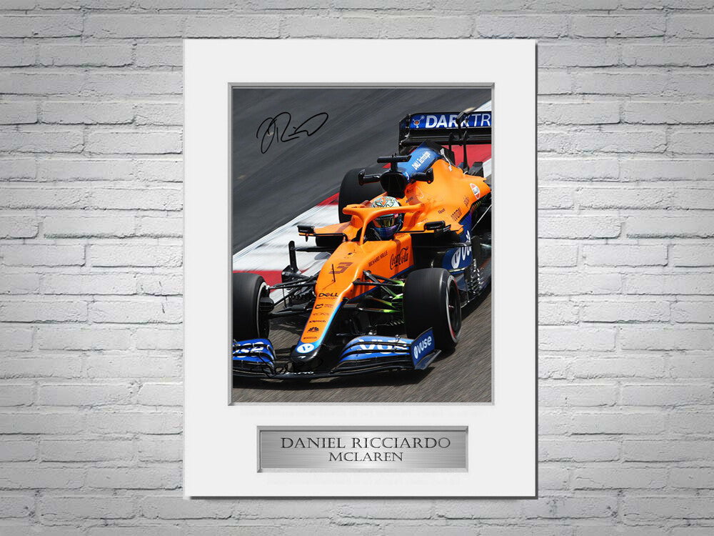 Daniel Ricciardo McLaren F1 Driver Formula 1 2021 Signed Photo Display Mount A4 