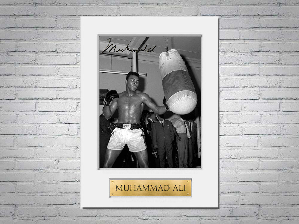 Muhammad Ali A4 Printed Signed Autograph Photo Display Mount Gift